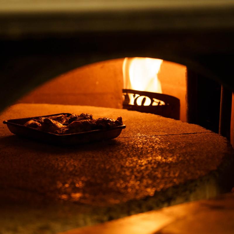 Coal-fired chicken wings
